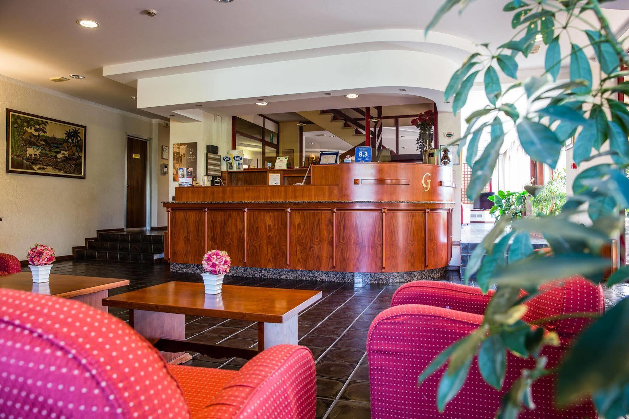 Hotel Galant Венарія-Реале Екстер'єр фото