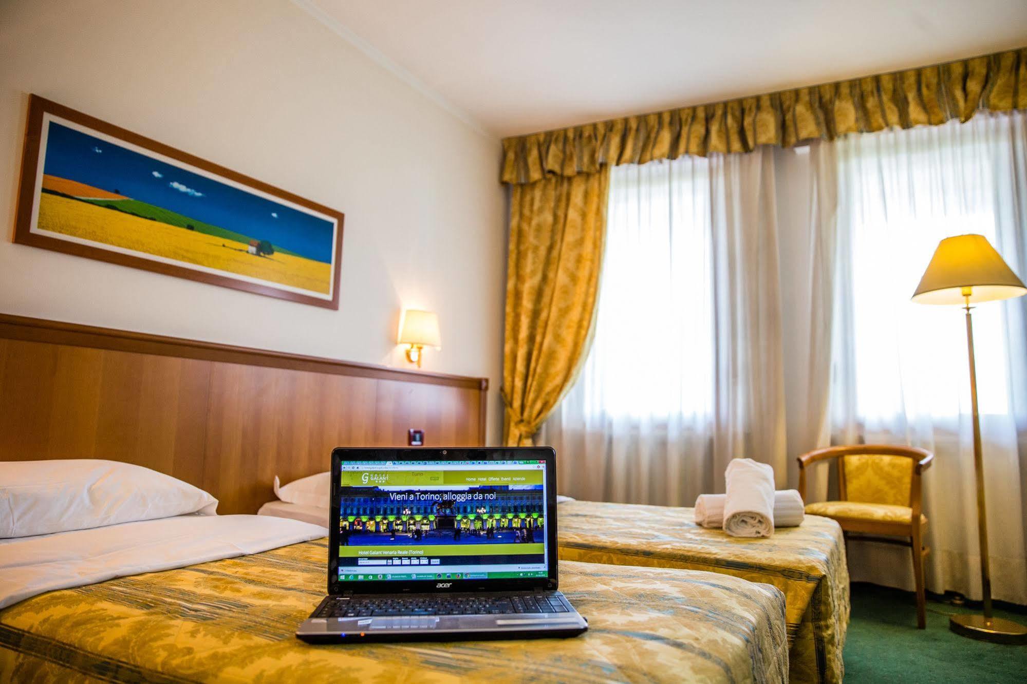 Hotel Galant Венарія-Реале Екстер'єр фото